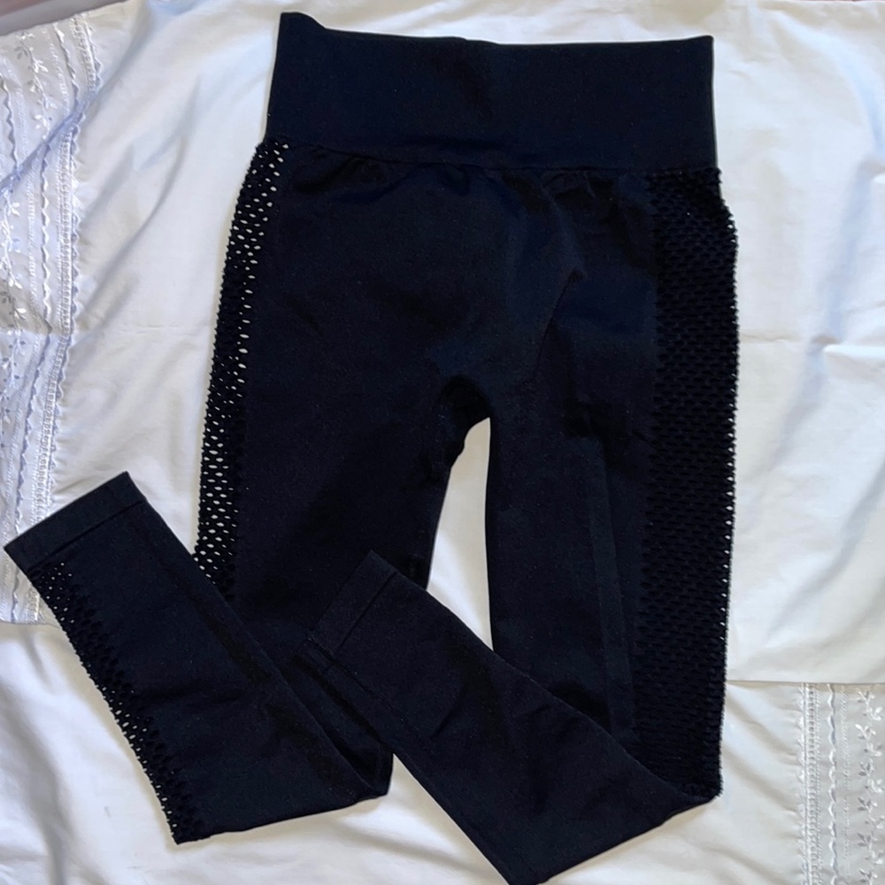 Black Scrunched leggings